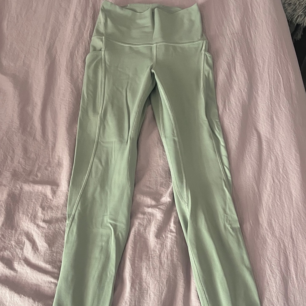 Lululemon align 25 inch with pockets in color Palm Court